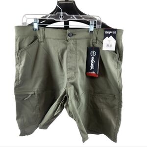 NWT Wrangler ATG Olive Green Harbor Short